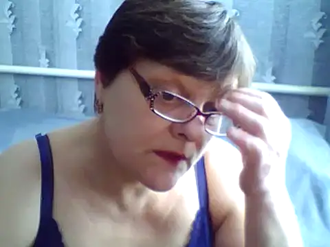 Snapshot of ElzaJewel chatting on 02/21/25, 10:17 ElzaJewel online show from 02/21/25, 10:17