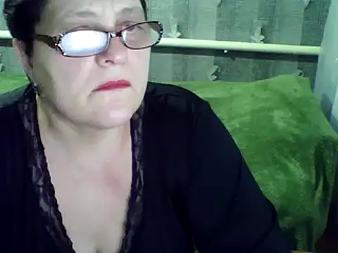 Snapshot of ElzaJewel chatting on 03/04/25, 08:38 ElzaJewel online show from 03/04/25, 08:38