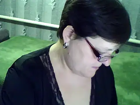 Snapshot of ElzaJewel chatting on 03/10/25, 07:50 ElzaJewel online show from 03/10/25, 07:50