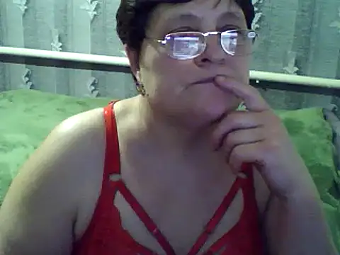 Snapshot of ElzaJewel chatting on 03/17/25, 10:06 ElzaJewel online show from 03/17/25, 10:06