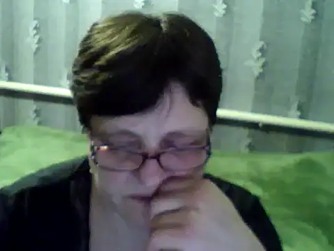 Snapshot of ElzaJewel chatting on 03/18/25, 08:04 ElzaJewel online show from 03/18/25, 08:04