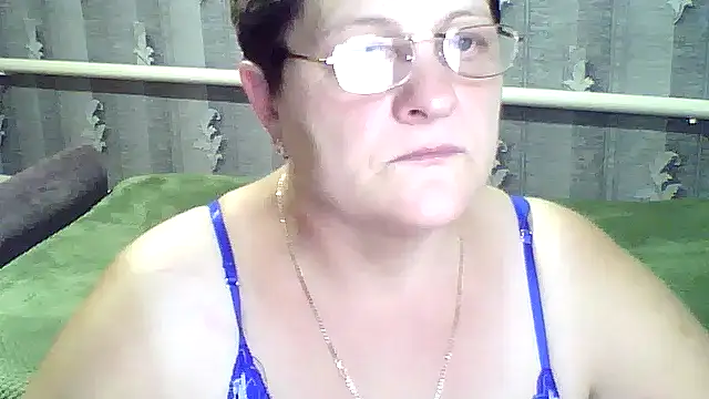 Snapshot of ElzaJewel chatting on 09/10/25, 05:02 ElzaJewel online show from 09/10/25, 05:02