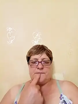 Snapshot of ElzaJewel chatting on 09/24/25, 07:17 ElzaJewel online show from 09/24/25, 07:17