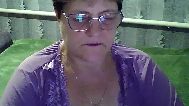 Snapshot of ElzaJewel chatting on 10/06/25, 11:40 ElzaJewel online show from 10/06/25, 11:40