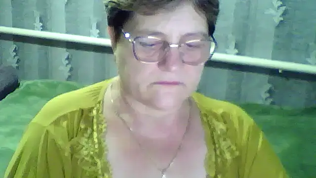 Snapshot of ElzaJewel chatting on 10/07/25, 05:04 ElzaJewel online show from 10/07/25, 05:04