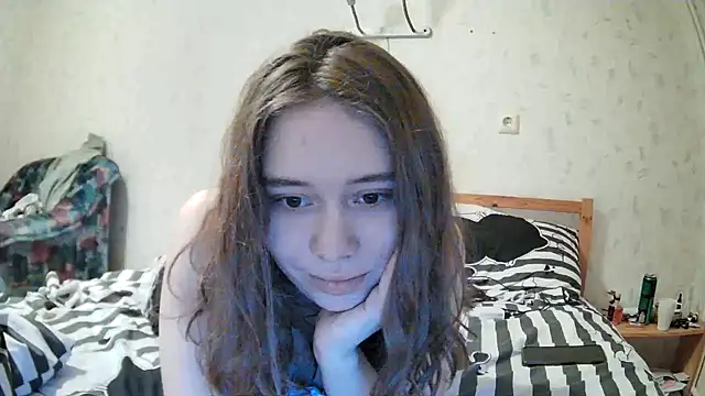 girliemilk online show from 03/11/25, 02:18