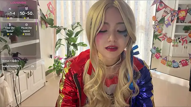 nanaliu6 online show from 10/27/25, 07:01