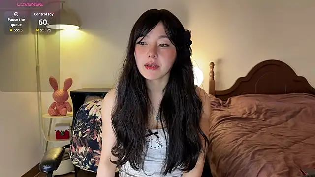 nanaliu6 online show from 05/19/26, 01:11