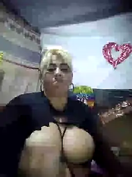 BonniAdams online show from 02/09/25, 04:25