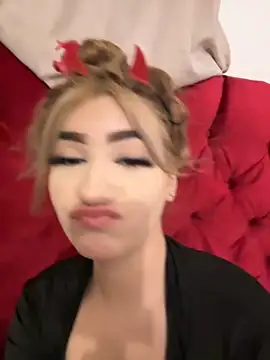 akirahattori online show from 10/16/25, 02:23