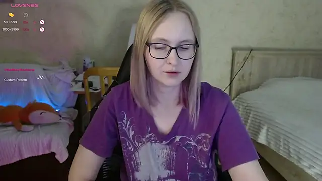 Agatha Mott online show from 10/24/25, 05:04