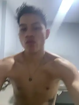 Maxhotmen online show from 02/10/25, 09:04