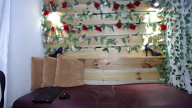sharol heart  online show from 02/16/25, 04:09