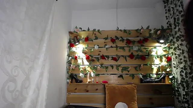 sharol heart  online show from 02/25/25, 03:31