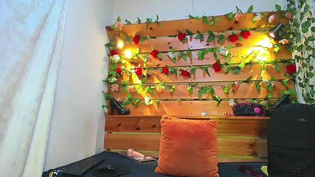 sharol heart  online show from 09/11/25, 03:39