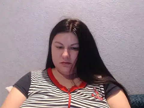 Snapshot of KiraSwee chatting on 02/21/25, 07:32 KiraSwee online show from 02/21/25, 07:32