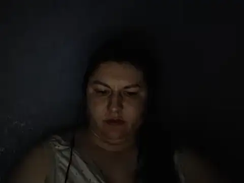 Snapshot of KiraSwee chatting on 03/05/25, 09:59 KiraSwee online show from 03/05/25, 09:59