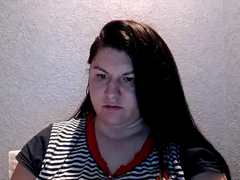 Snapshot of KiraSwee chatting on 03/11/25, 06:30 KiraSwee online show from 03/11/25, 06:30