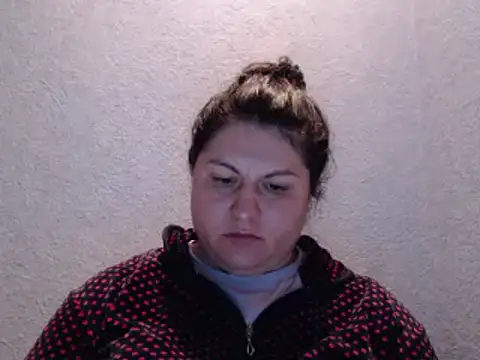 Snapshot of KiraSwee chatting on 10/07/25, 04:37 KiraSwee online show from 10/07/25, 04:37