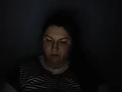 Snapshot of KiraSwee chatting on 10/19/25, 04:29 KiraSwee online show from 10/19/25, 04:29