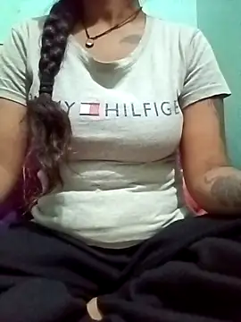 Snapshot of BJPRIYA1991 chatting on 11/07/25, 10:15 BJPRIYA1991 online show from 11/07/25, 10:15