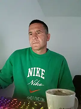 Snapshot of Mister1985 chatting on 10/05/25, 04:22 Mister1985 online show from 10/05/25, 04:22