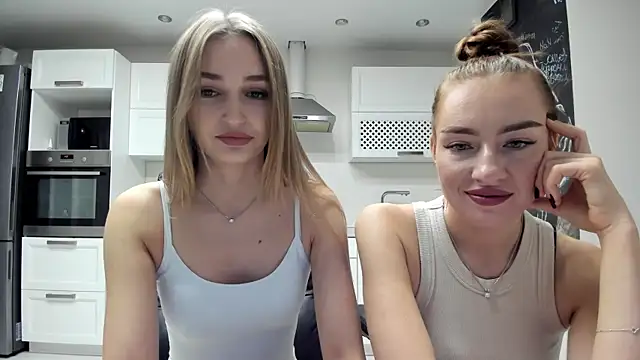 lisenok online show from 10/15/25, 08:53