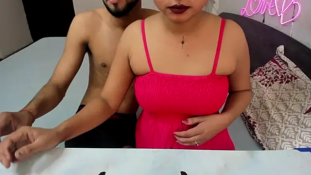 Queen Couple online show from 09/10/25, 05:51