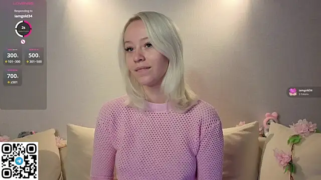 Snapshot of Anadeyaaa chatting on 10/22/25, 11:26 Anadeyaaa online show from 10/22/25, 11:26