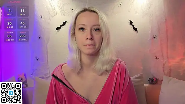 Snapshot of Anadeyaaa chatting on 11/02/25, 01:08 Anadeyaaa online show from 11/02/25, 01:08