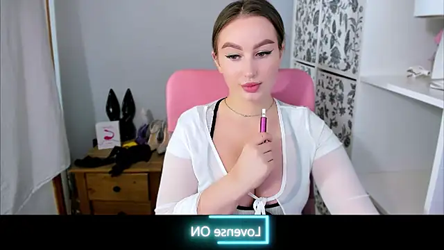 DonnaCam online show from 05/12/26, 06:05