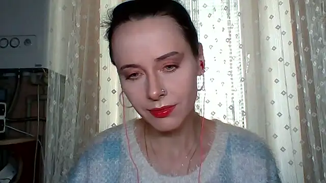 LuminousLady online show from 09/18/25, 06:15