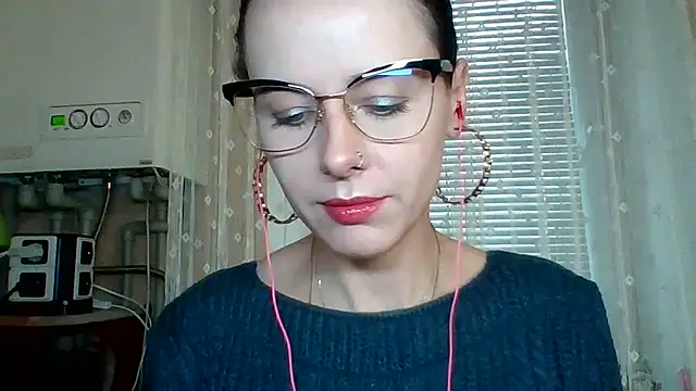 LuminousLady online show from 09/30/25, 07:24