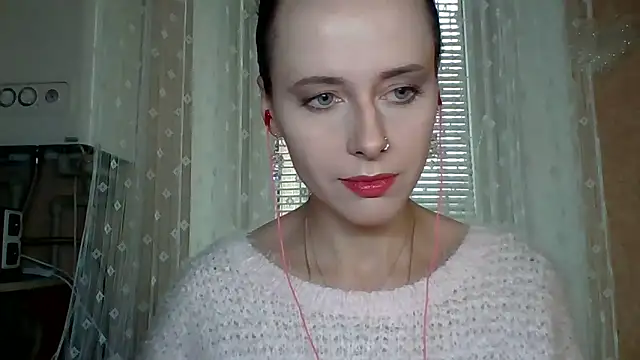 LuminousLady online show from 10/06/25, 12:57