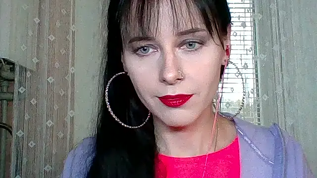 LuminousLady online show from 10/10/25, 01:32