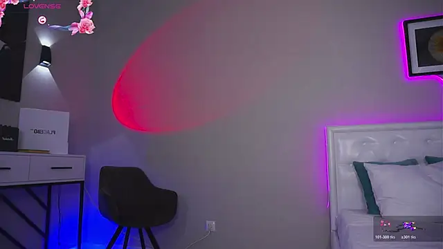 LeaCox  online show from 11/07/25, 08:03