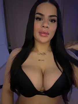 Snapshot of mrsbellanova chatting on 11/19/25, 10:32 mrsbellanova online show from 11/19/25, 10:32