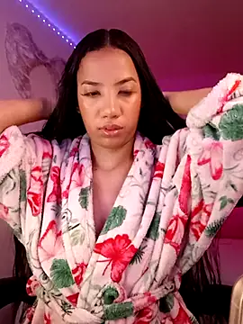 SallyWhitee online show from 07/25/26, 04:43