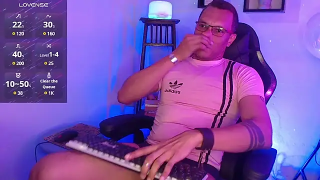XhaseFoX online show from 02/06/25, 03:37