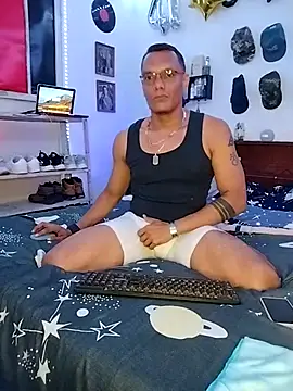 XhaseFoX online show from 02/16/25, 03:04