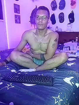 XhaseFoX online show from 03/04/25, 05:42