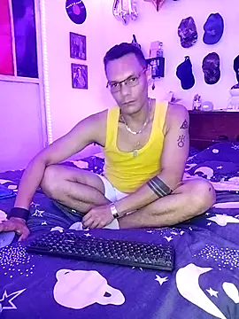 XhaseFoX online show from 03/05/25, 02:25