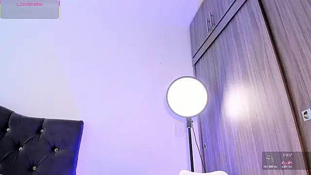 GABBY CULLEN online show from 11/22/25, 06:07