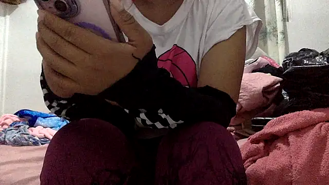 sharonlopez9611 online show from 10/29/25, 03:53