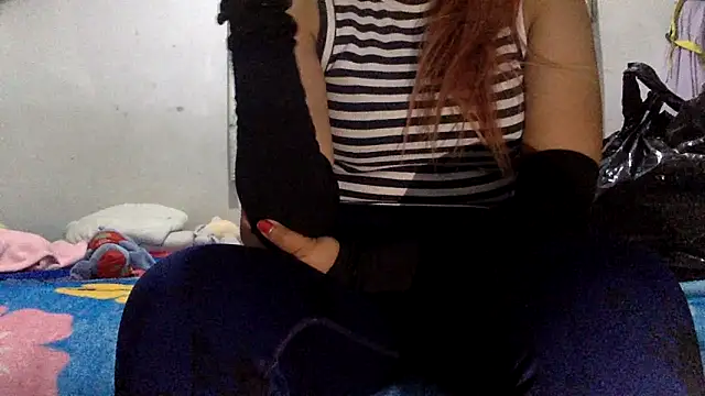 sharonlopez9611 online show from 06/17/26, 03:42
