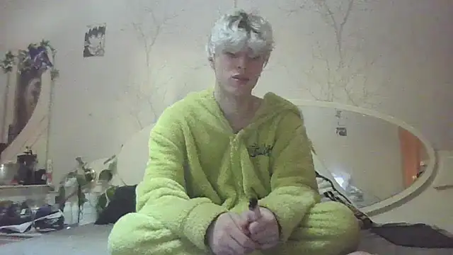 Snapshot of sanczesVVV chatting on 02/25/25, 05:25 sanczesVVV online show from 02/25/25, 05:25