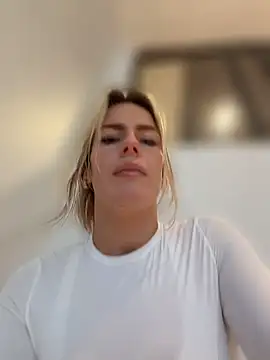 oliviafranciis online show from 07/21/26, 09:39
