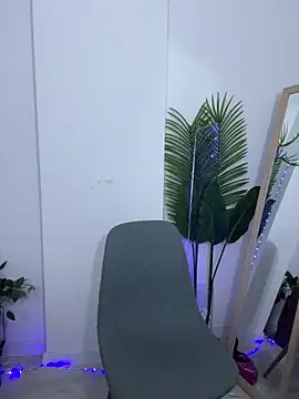 Snapshot of Celine_Roxelle chatting on 10/10/25, 06:51 Celine Roxelle online show from 10/10/25, 06:51