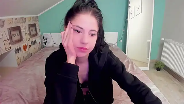 MalibuGirl  online show from 02/11/25, 02:46