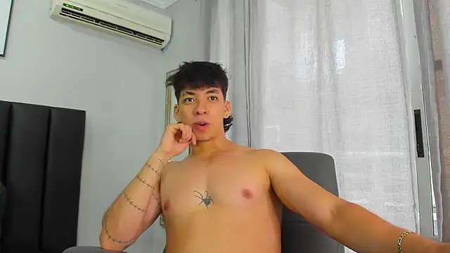ISAAC CRYSTON online show from 02/19/25, 07:48